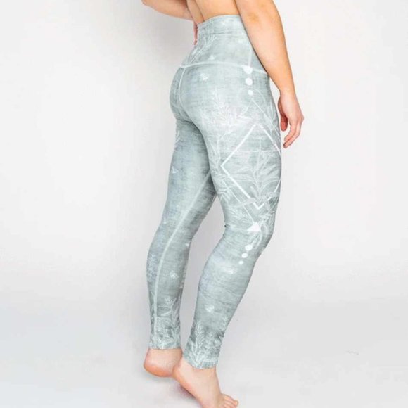 Yoga Democracy -Pure Sage Printed Yoga Leggings- S - Picture 3 of 15